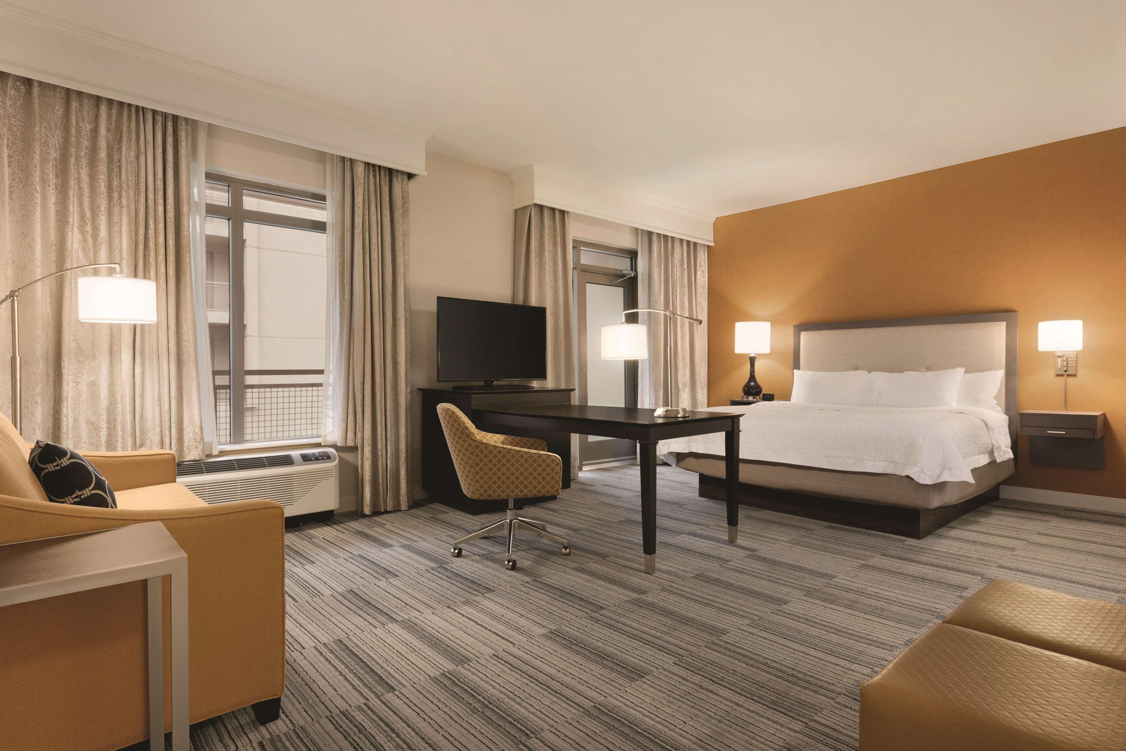 Hampton Inn & Suites - Roanoke-Downtown, Va Экстерьер фото